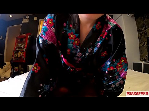 ❤️ Tânără fată de cosplay iubește sexul până la orgasm cu un squirt într-o călușară și o felație. Fată asiatică cu păsărica păroasă și sâni frumoși în costum tradițional japonez în video amator care arată masturbarea cu jucării de sex. Sakura 3 OSAKAPORN. ️  at us