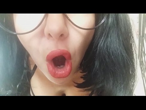 ❤️ Dragă, mama ta vitregă nu te lasă să te duci la școală azi... Am prea multă nevoie de tine... ️  at us